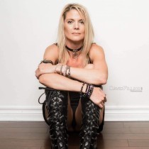 Michie Diana's avatar
