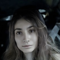 Maria Raz's avatar