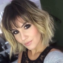 Adriana Ferreira's avatar